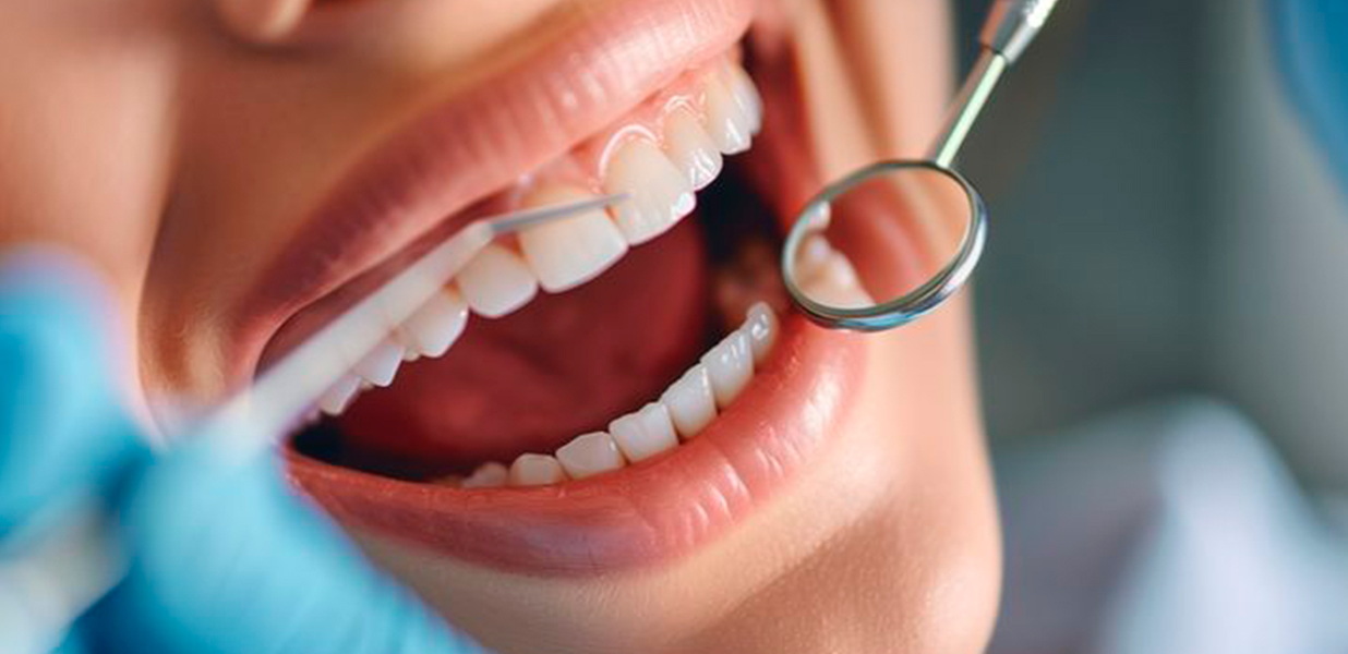 Why Choose a Dental Clinic in Los Algodones, Mexico, for Your Smile Transformation?